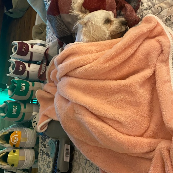 I’m so happy that you made it to my page! I’m Maddie & hope u enjoy my listings! - Picture 13 of 13